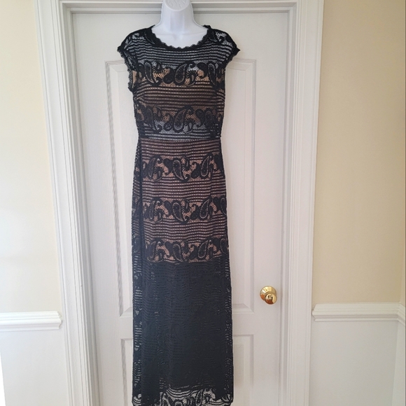 Bisou Bisou  Evening Lace Gown - Picture 4 of 12
